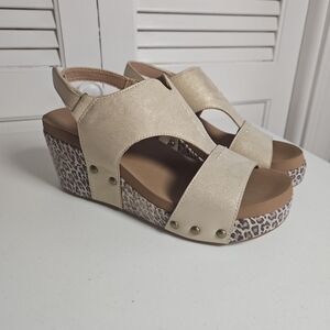 Corkys Shoes Metallic Tan Leopard Wedge Size 7 Cushion Adjustable Strap